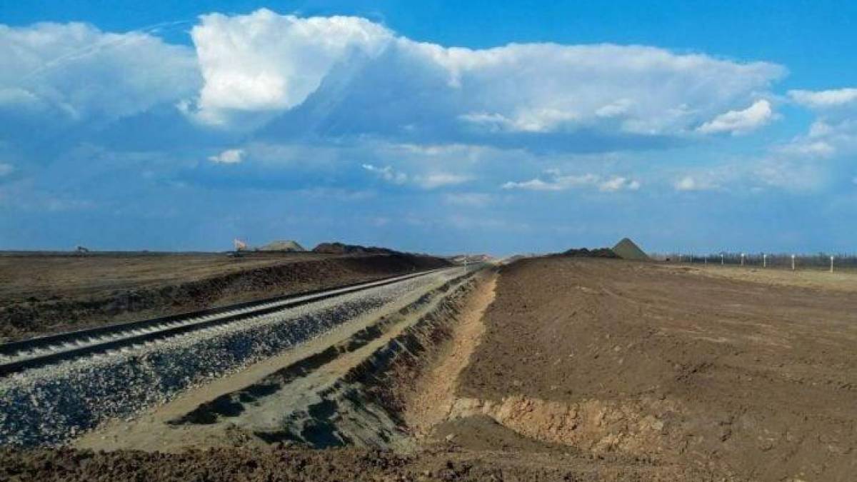 До кінця тижня окупанти готуються запустити залізницю через Мелітополь