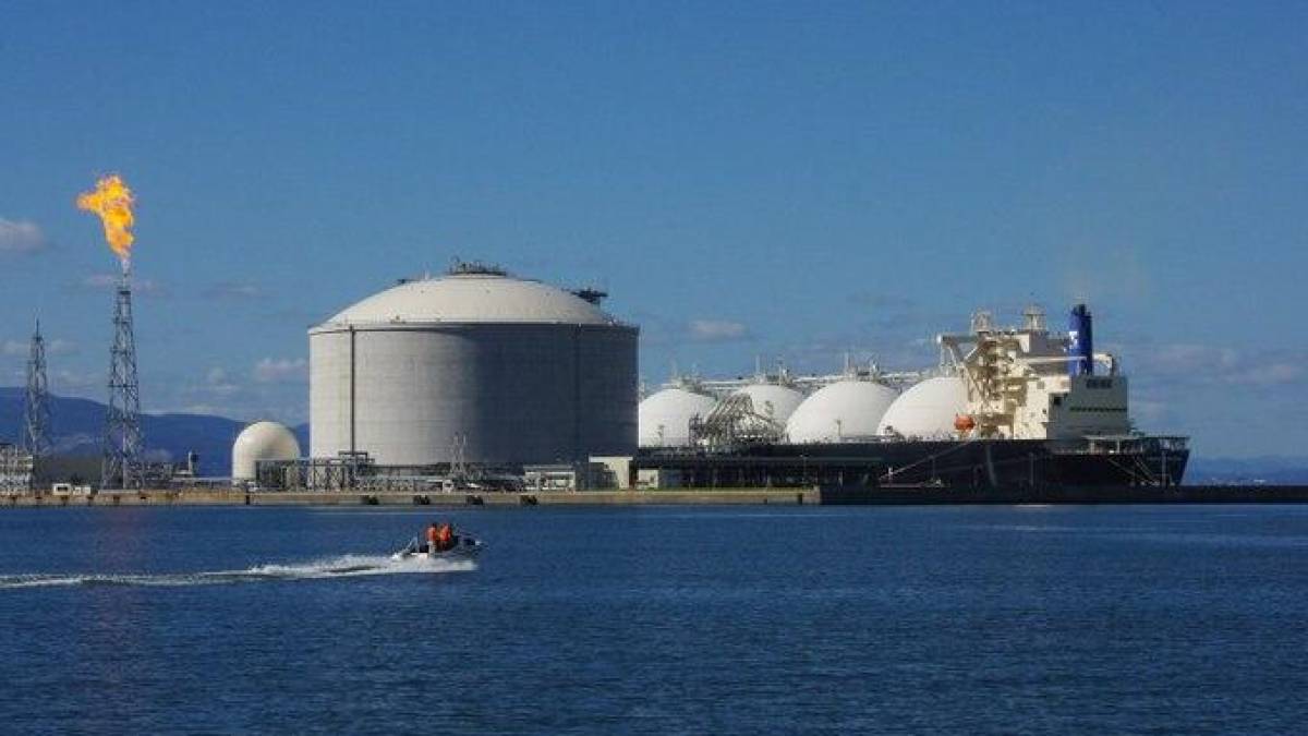 Відсьогодні портам ЄС заборонено перевалку російського СПГ