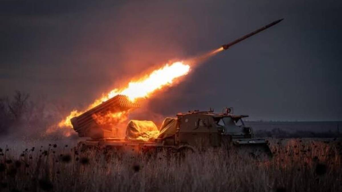Генштаб ЗСУ – про орієнтовні втрати ворога на 27 березня: 908890 (+1670) осіб, 25265 (+58) артсистем, 21701 (+16) ББМ