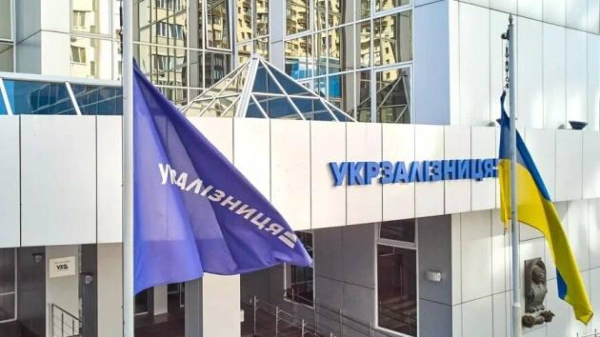 “Укрзалізниця” розпочала продаж квитків на поїзди далекого сполучення у приміських касах