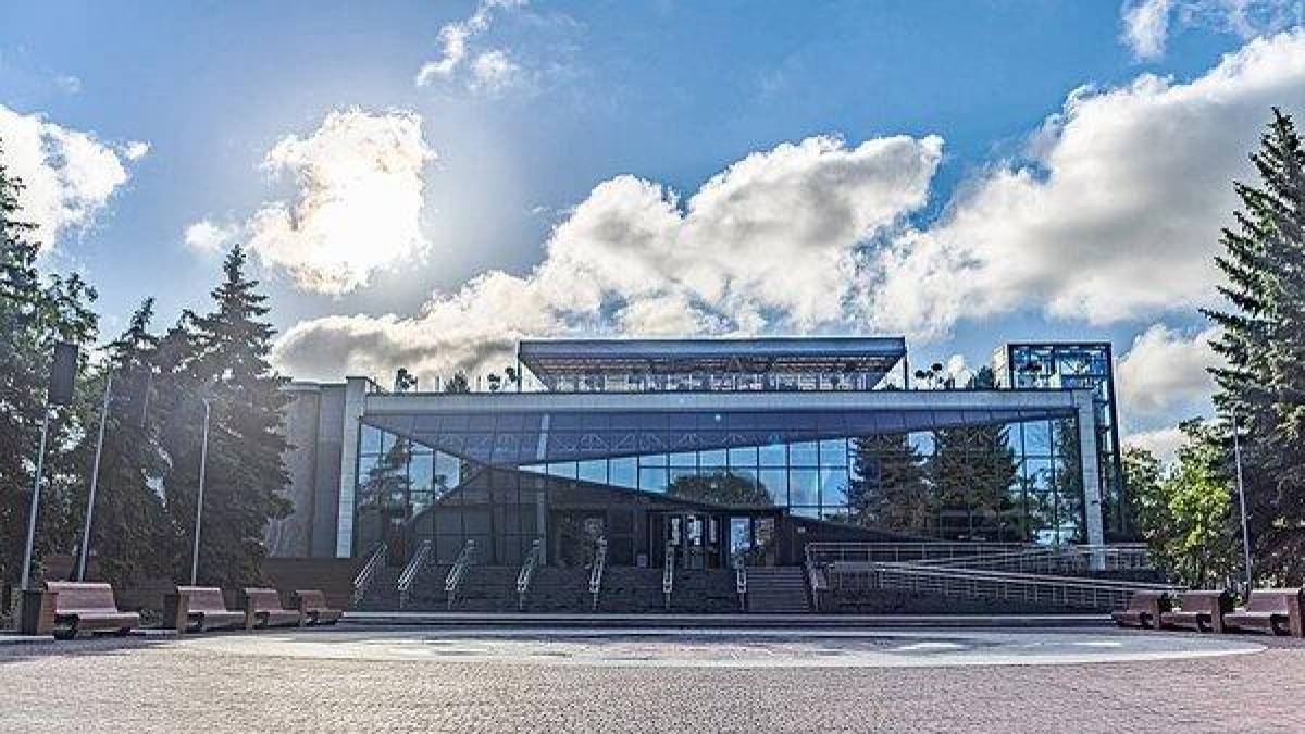 У центрі Запоріжжя будівлю лікарні віддають під ЦНАП
