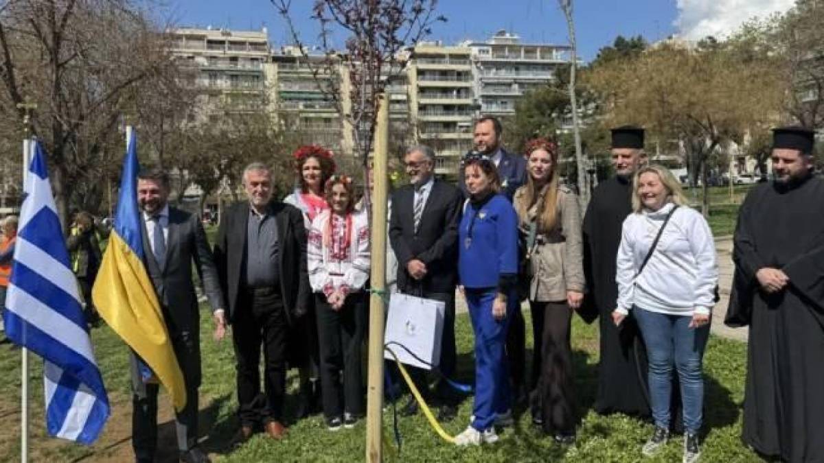 У Салоніках символізували дружбу Греції та України