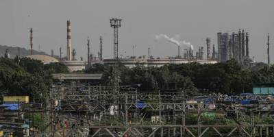 Індія шукає заміну російській нафті через загрозу санкцій США, — Bloomberg