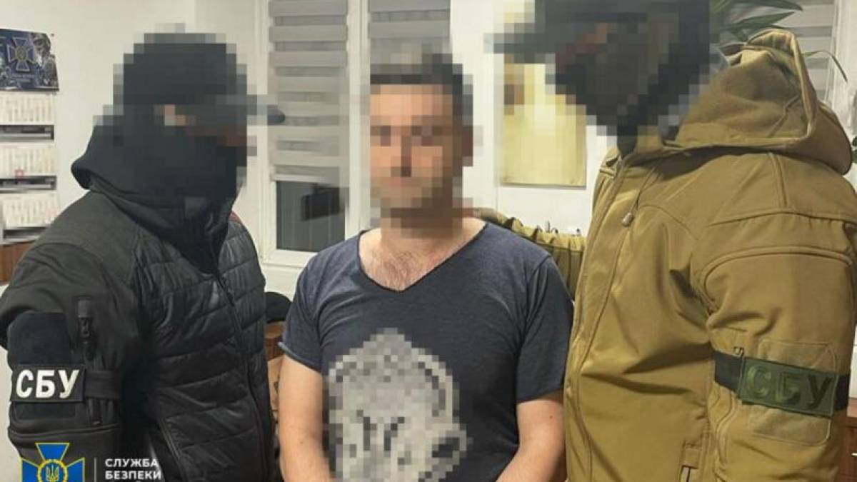 Затримано медведчуківського «політексперта», який зрадив Україну