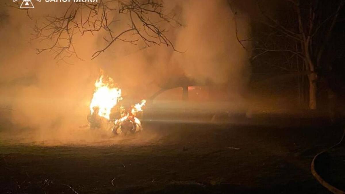 ДСНС Запорізької області: ліквідація наслідків ворожих обстрілів 1 квітня