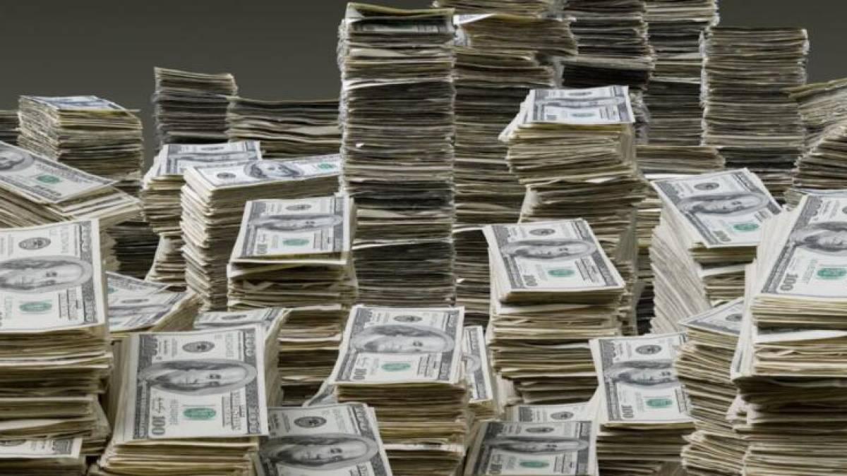Стан 146 російських мільярдерів перевищив заощадження всього населення країни