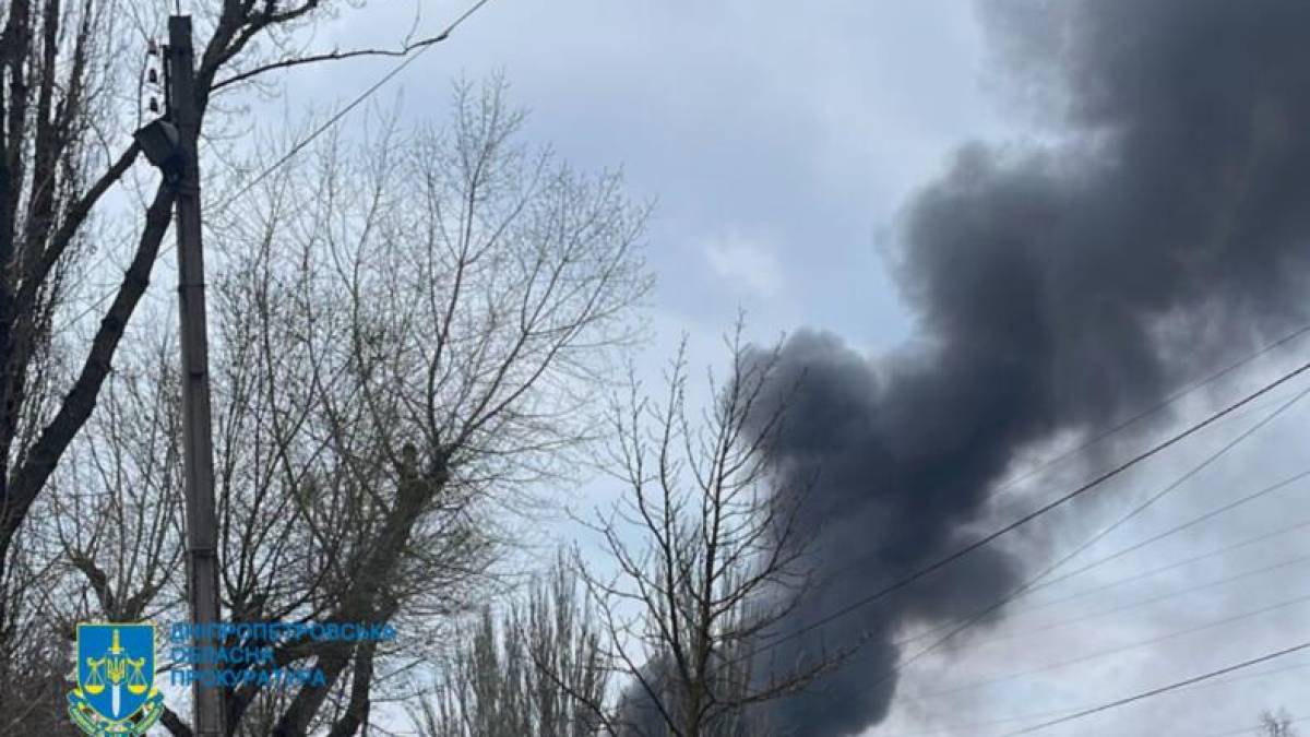 Ракетний удар по Кривому Рогу: є загиблі та поранені