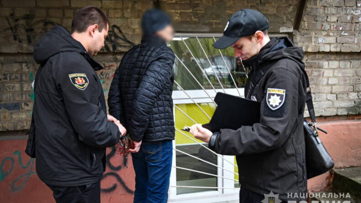 Мешканець Запоріжжя продавав наркотики, які безкоштовно отримував для лікування наркозалежності