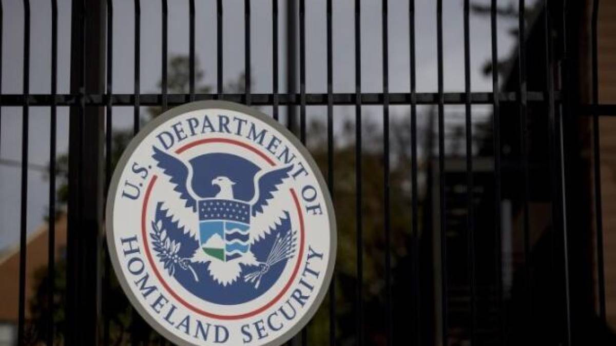 Українцям у США помилково надіслали листи з наказом виїхати з країни – Reuters