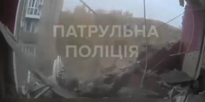 Поліція показала відео перших хвилин після російської ракетної атаки по Кривому Рогу