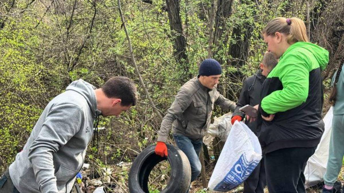Весняна толока: лише з одного району міста вивезли понад 8 тонн сміття