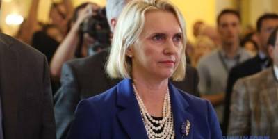 Госдепартамент США официально подтвердил отставку посла Бринк в Украине