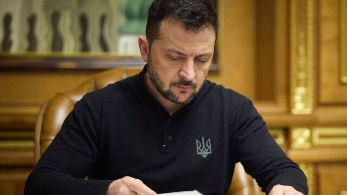 Зеленський ввів у дію санкції проти пропагандистів і “тіньового флоту” рф – Укази
