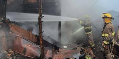 У Запоріжжі сталися масштабні пожежі у багатоповерхівці та приватному будинку
