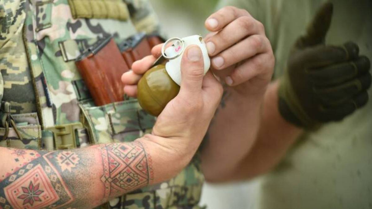У 63 бригаді ЗСУ пояснили, чому шукають тату-майстрів і масажистів