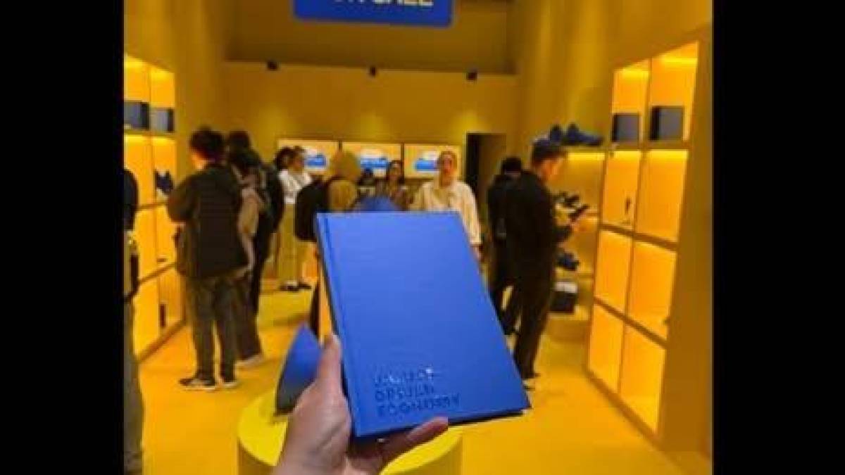Україна представила на виставці в Японії видання зруйнованої росіянами друкарні