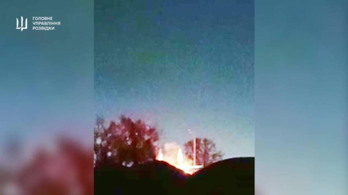 На військовому аеродромі у Ростові-на-Дону згорів винищувач Су-30СМ – ГУР