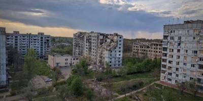 російські загарбники продовжують знищувати мирні міста і села Запорізької області