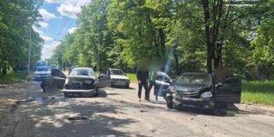 У зв’язку з ДТП тимчасове ускладнення руху транспорту на ділянці по вулиці Сергія Синенка від будинку № 17 до буд. 25