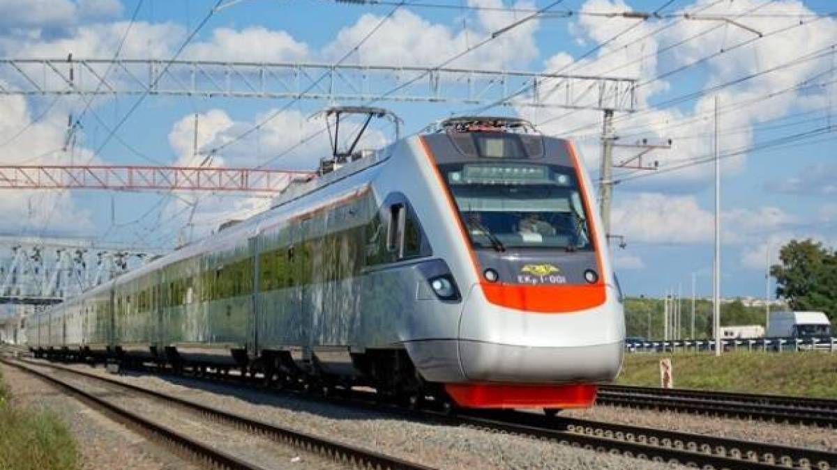 З’єднає Коломию, Львів і Луцьк: «Укрзалізниця» 6 травня запускає новий потяг