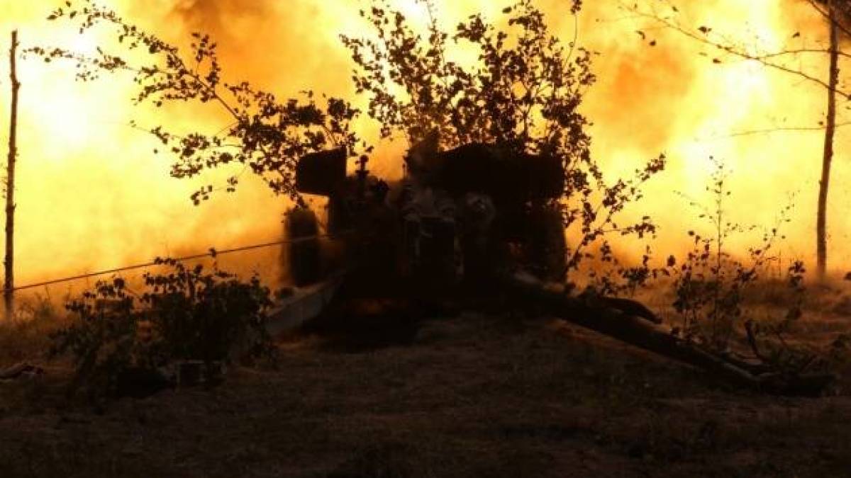 Генштаб ЗСУ — про орієнтовні втрати ворога на 28 квітня: 949800 (+1160) осіб, 27038 (+31) артсистем, 22338 (+13) ББМ