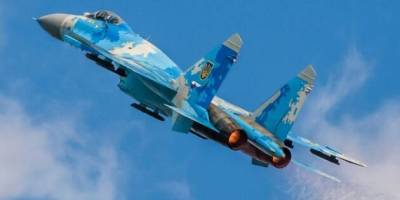 Під час виконання бойового завдання втрачений винищувач Су-27, пілот живий – Повітряні сили