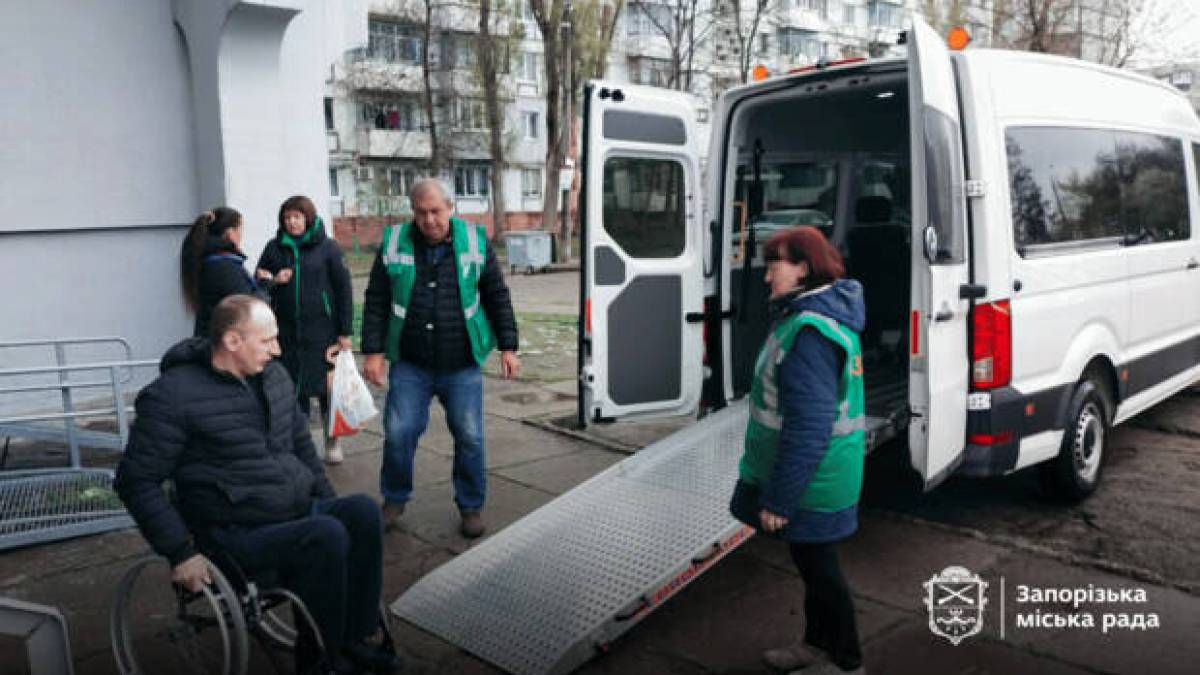 У Запоріжжі не вистачає спецавтівок для роботи “соціального таксі”