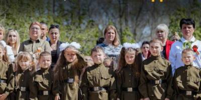Окупанти на Запоріжжі переписують історію та примушують святкувати 9 травня