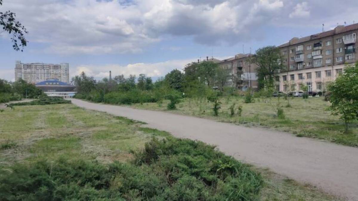 Захистити ім’я Дениса Тарасова та сквер прийшли до суду ветерани та вдови