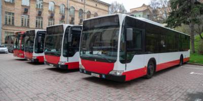 Рада дозволила комунальним підприємствам використовувати гуманітарні автобуси