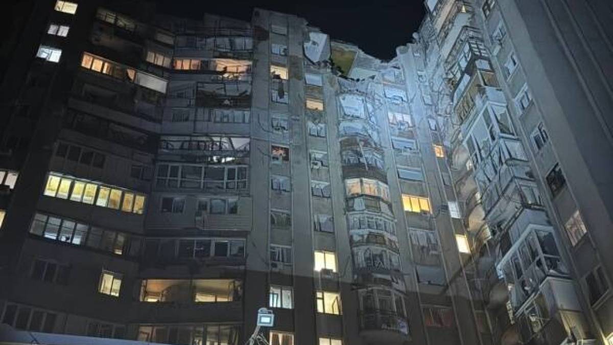 Дронова атака на Одесу: двоє людей загинули, кількість постраждалих зросла до 15-ти