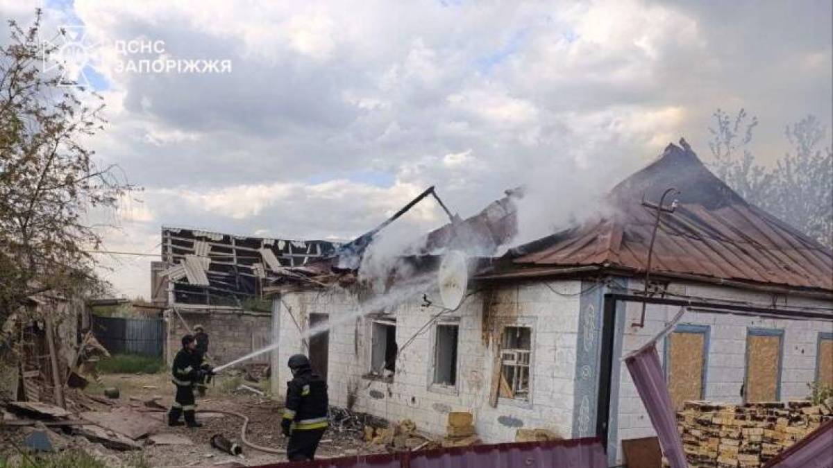 У Запорізькій області внаслідок ворожих обстрілів сталося три пожежі