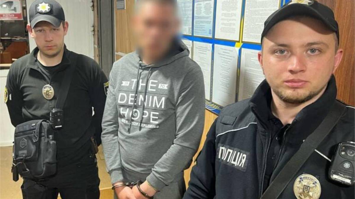 У Запоріжжі рецидивіст зухвало пограбував містянина (фото)
