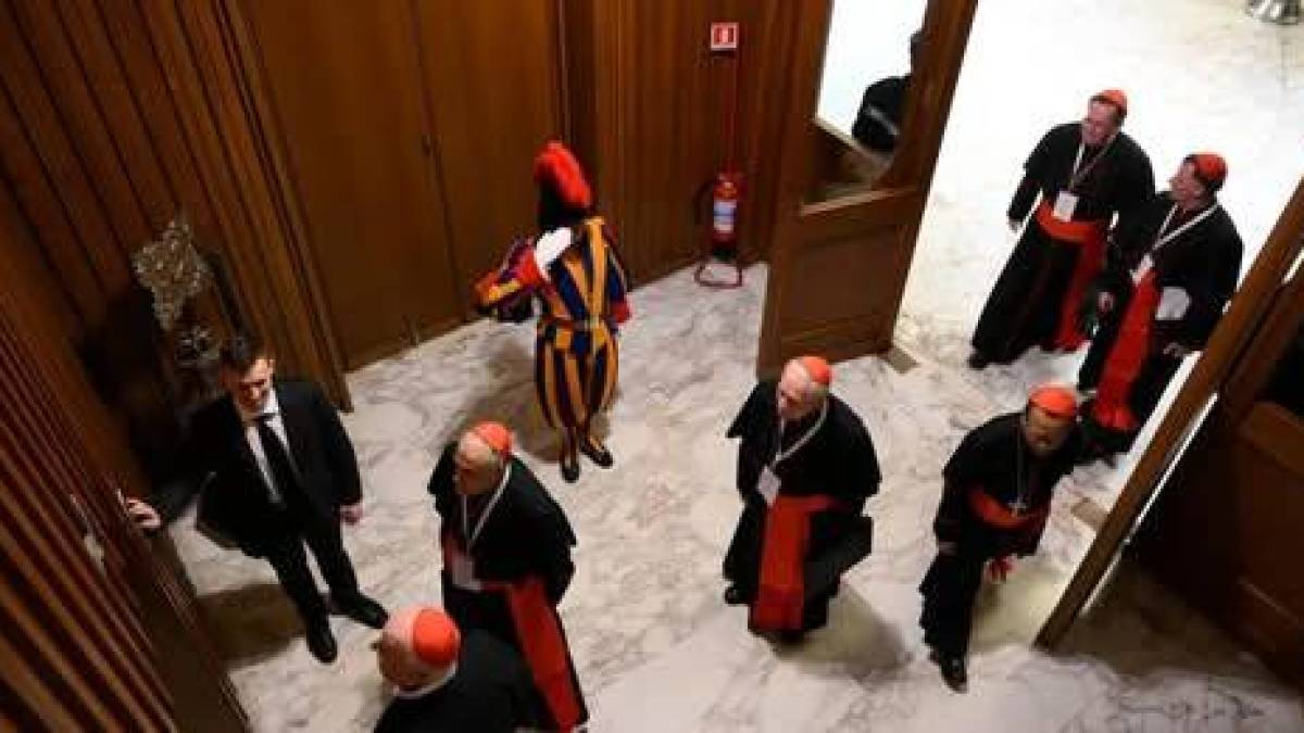 До Рима прибули всі 133 кардинали, які обиратимуть нового Папу (доповнено)