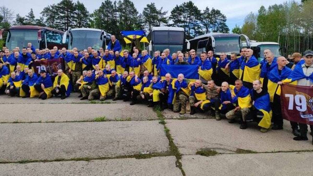 Великий обмін: Україна повернула з росії 205 полонених