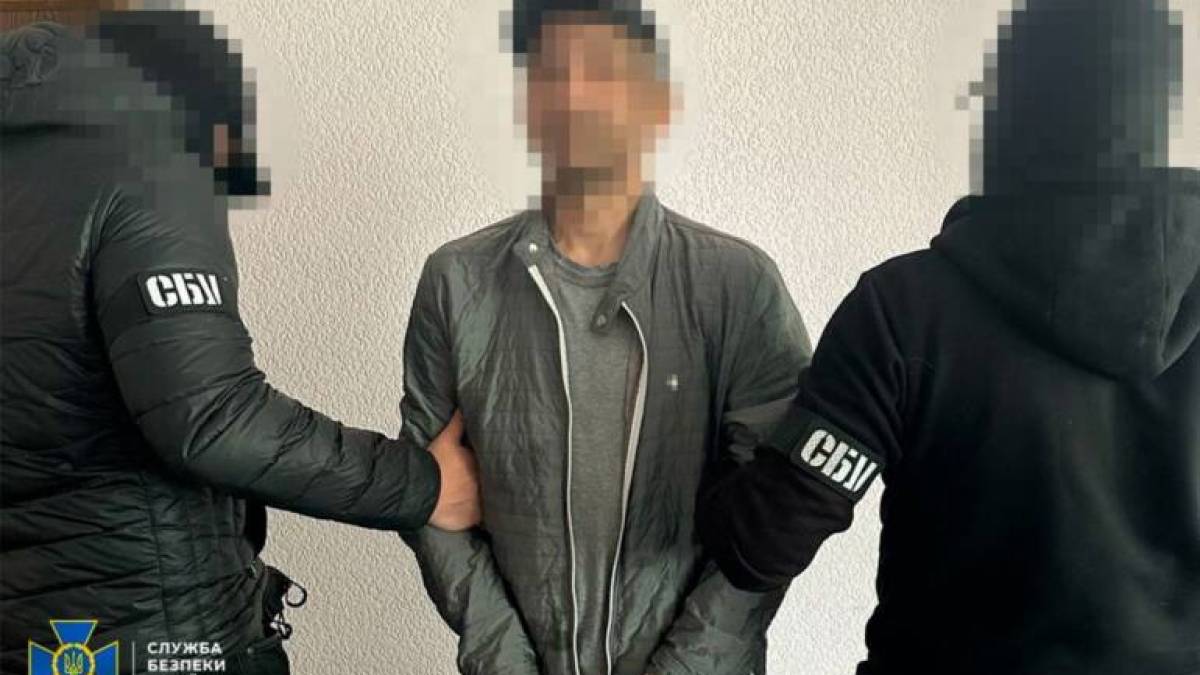 СБУ затримала агента фсб, який шпигував за Силами оборони на Сумщині, видаючи себе за військового