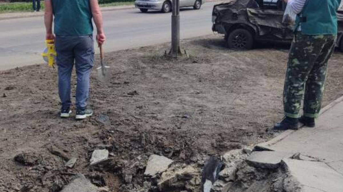 У Шевченківському районі внаслідок вчорашньої ворожої атаки утворилася вирва