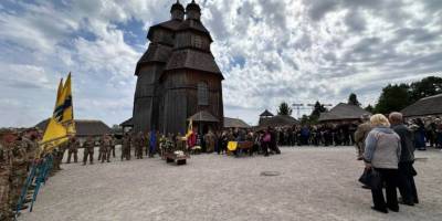 У Запоріжжі в останню путь провели воїна Олексія Санька