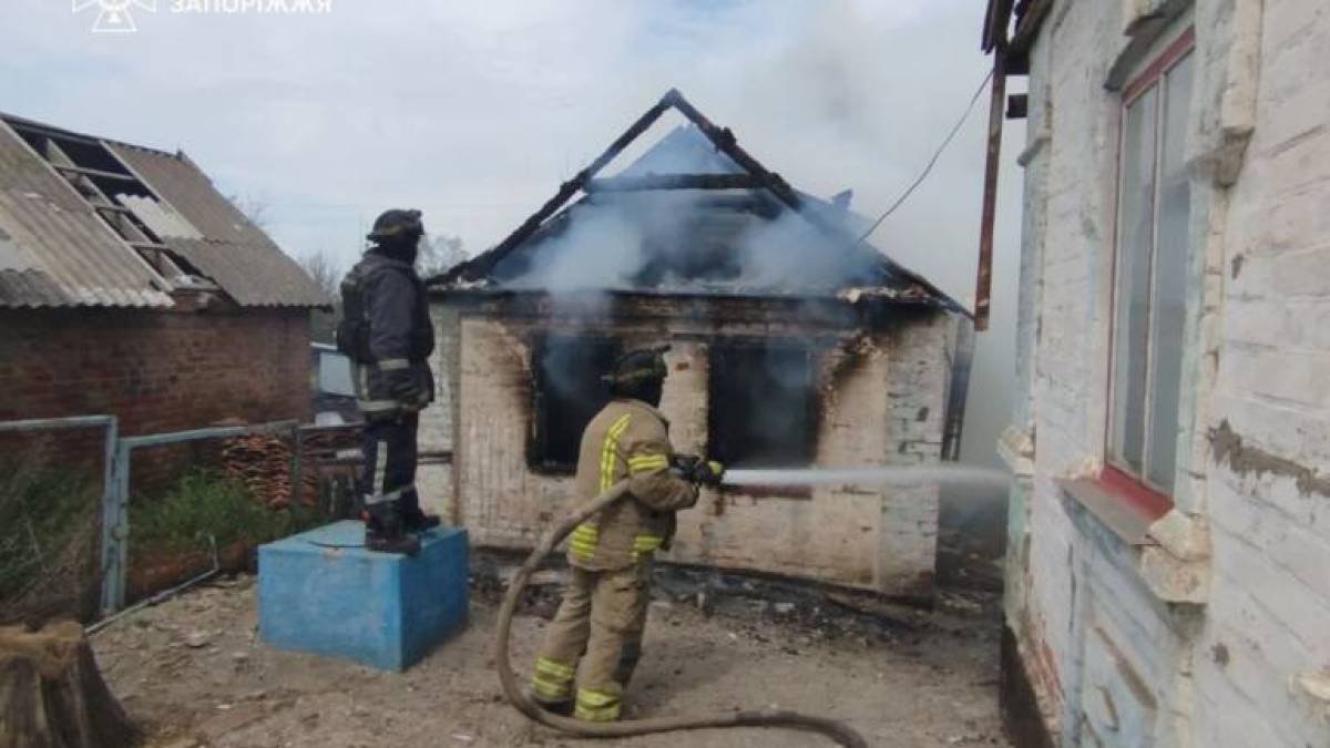 Чотири пожежі сталися у Запорізькій області внаслідок ворожих обстрілів