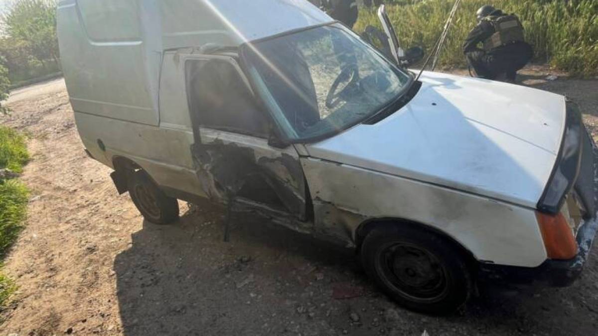 Автівка, в яку вчора у Приморському вдарив ворожий дрон та вбив 63-річну жінку