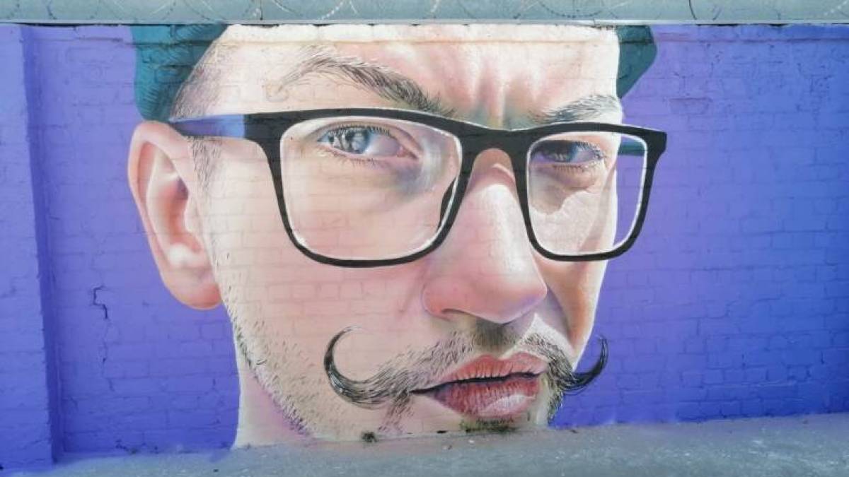 Всі вуличні художники знають один одного…
