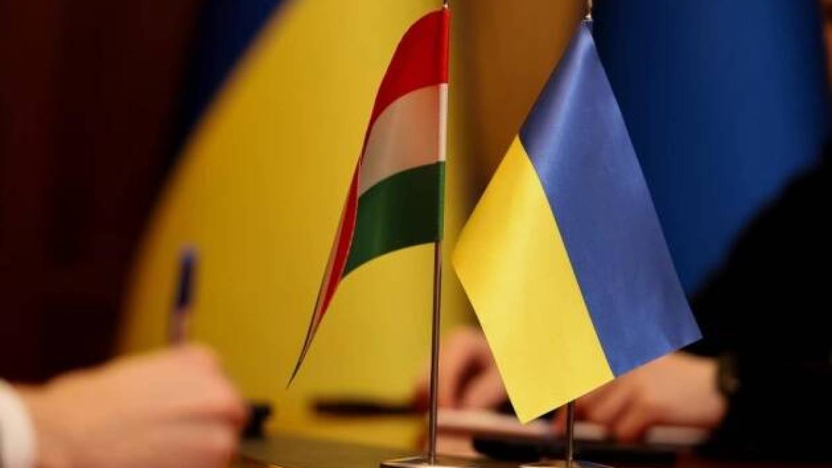 Угорщина відтермінувала переговори з Україною щодо нацменшин