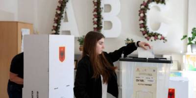На парламентських виборах в Албанії перемагає партія влади