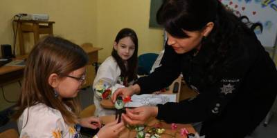 У Запоріжжі ювенальні поліцейські провели акцію «Духовний код нації»