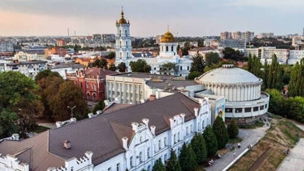 У Сумах зняли обмеження руху транспорту, але загроза атак рф залишається високою – ОВА