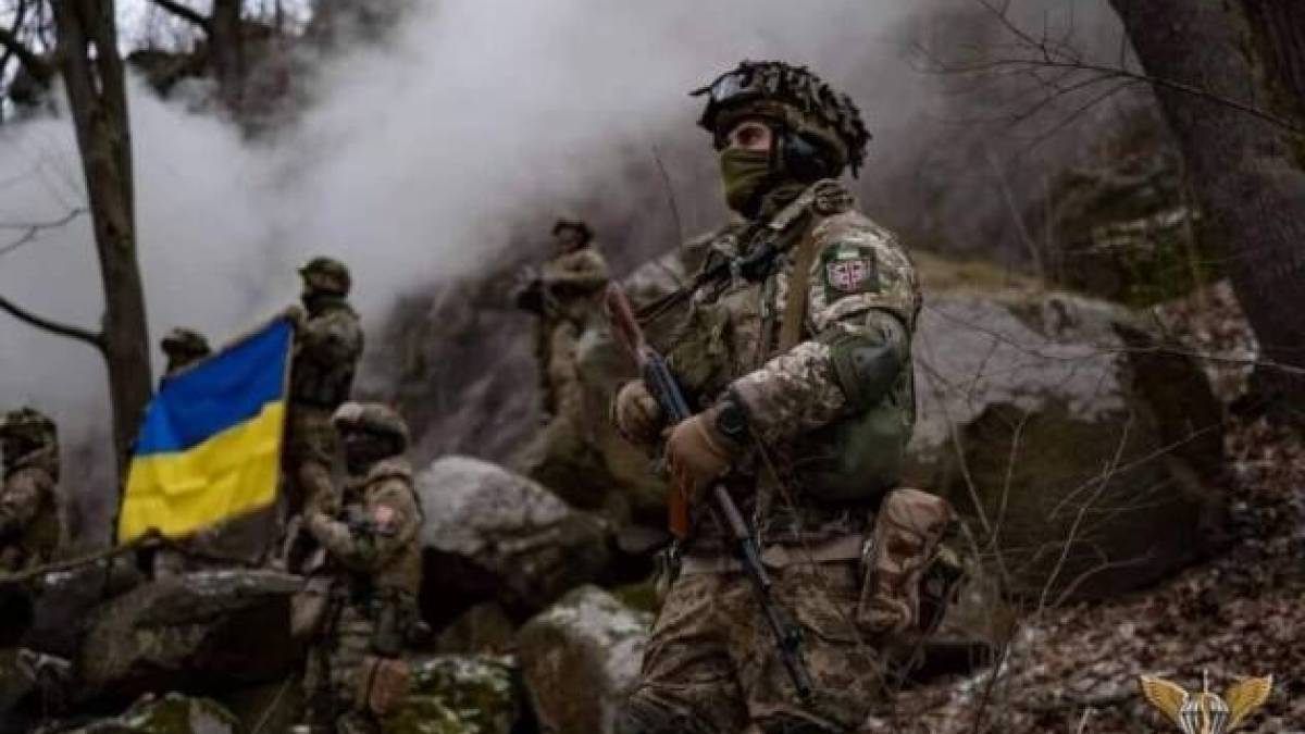 Генштаб ЗСУ – про орієнтовні втрати ворога на 23 травня: 978700 (+1050) осіб, 1390 (+2) РСЗВ, 28165 (+43) артсистем
