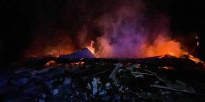 Масована атака дронів: на Полтавщині знищена будівля підприємства, пошкоджені будинки та ЛЕП