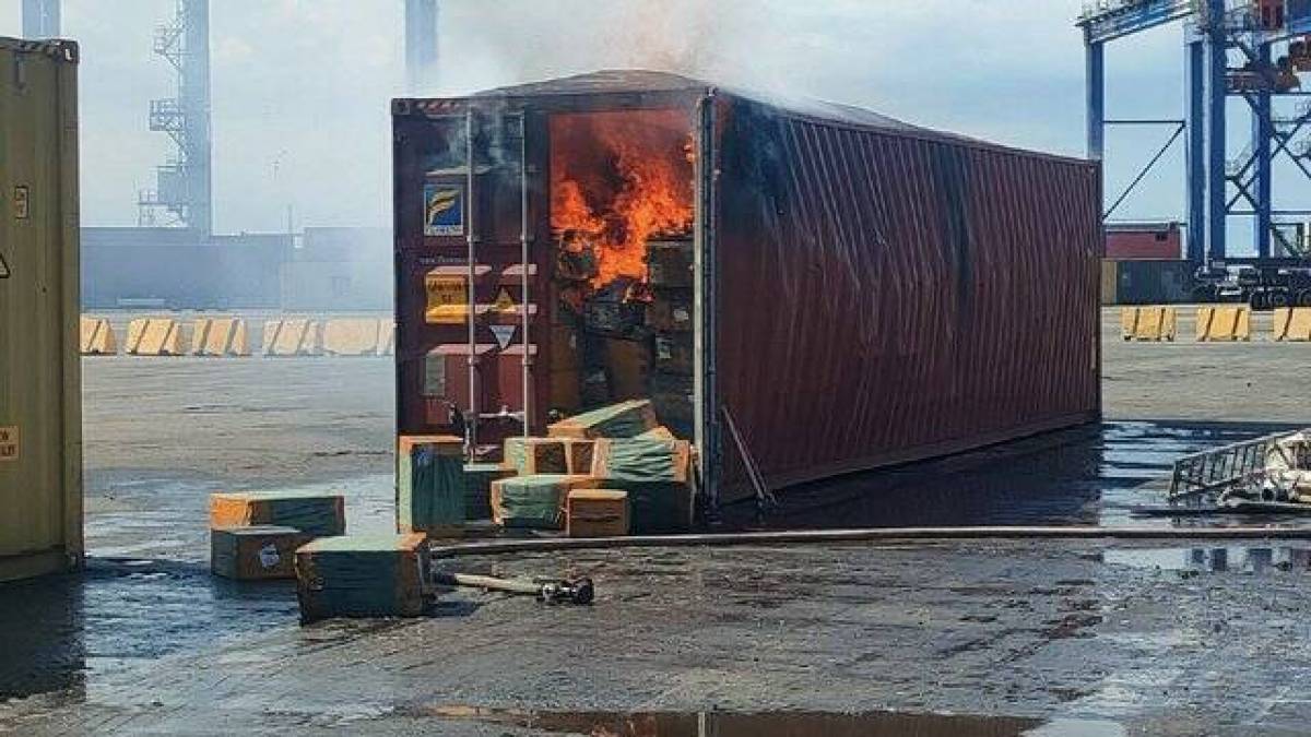 росіяни вдарили ракетами по портовій інфраструктурі Одеси – одна людина загинула, восьмеро поранені