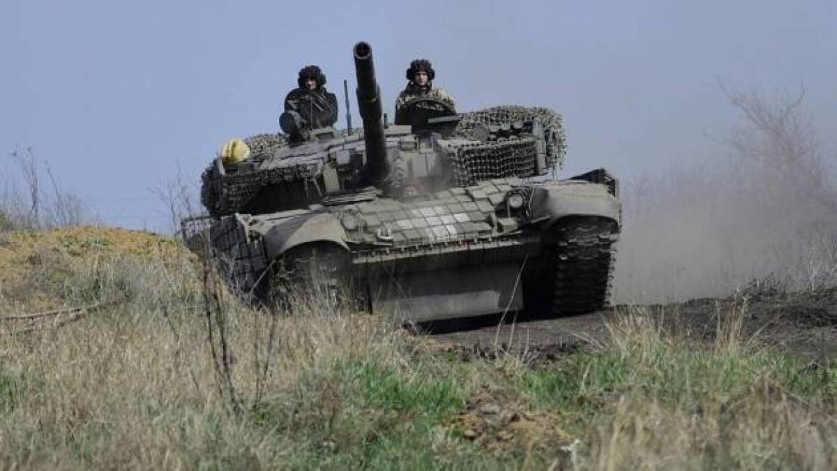 Генштаб ЗСУ — про орієнтовні втрати ворога на 24 травня: 979830 (+1130) осіб, 1395 (+5) РСЗВ, 1169 (+2) засобів ППО