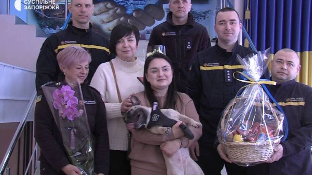 Жителька Запоріжжя, яку врятували з-під завалів багатоповерхівки, дочекалася з полону батька